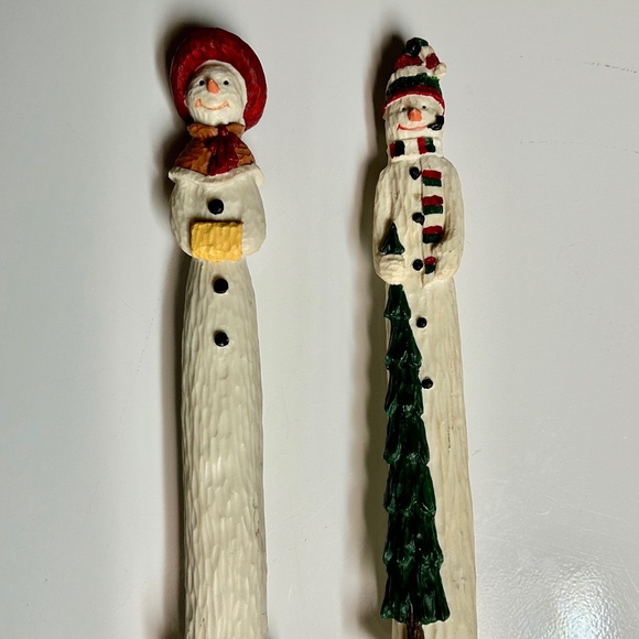 Vintage Hand Carved Look Resin Snowman and Snowlady Figurines - Picture 1 of 4